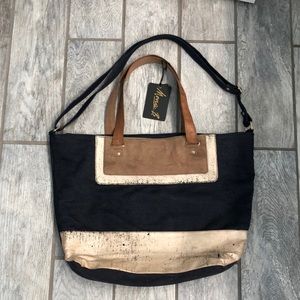 Large tote